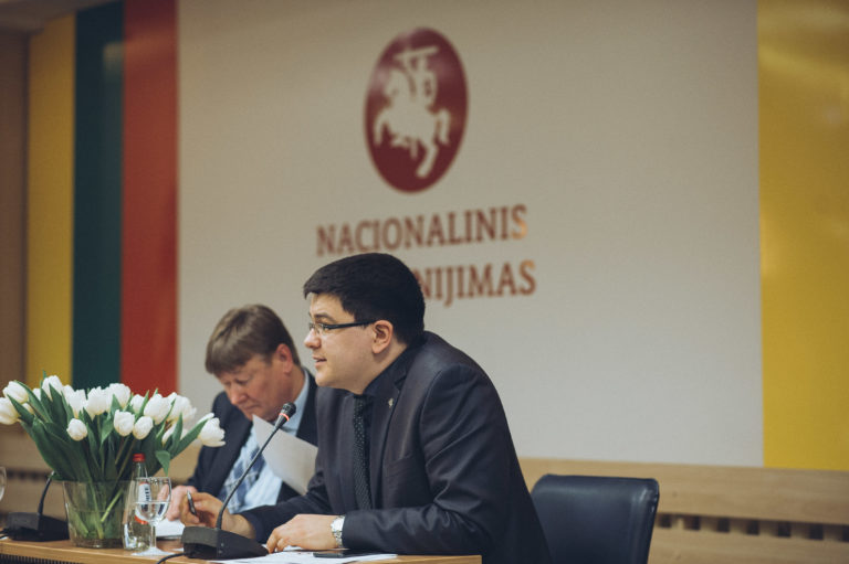 Vytautas Sinica. Fasadinė demokratija Lietuvoje: rinkimai tik tiems, kas jau Parlamente