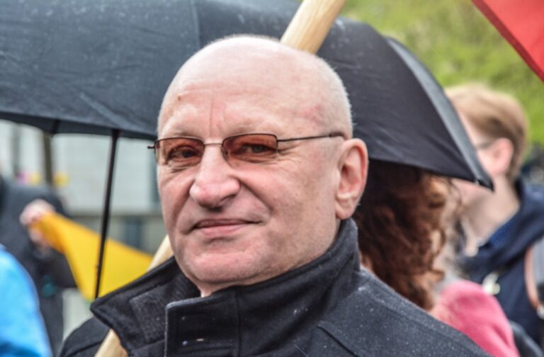 Algimantas Rusteika. Išsigelbėti galima tik išgelbėjus valstybę