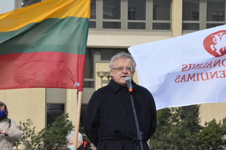 Vytautas Radžvilas. Anti-sausio 13-oji