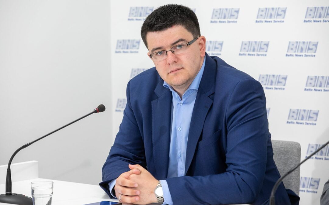 Vytautas Sinica. Savęs apgaudinėjimo referendumas