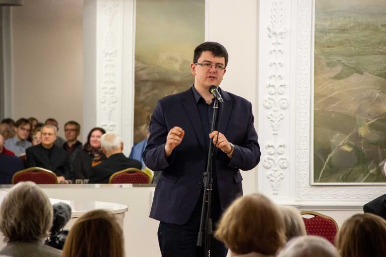 Vytautas Sinica. Ginti Tėvynę ne kontraversiška