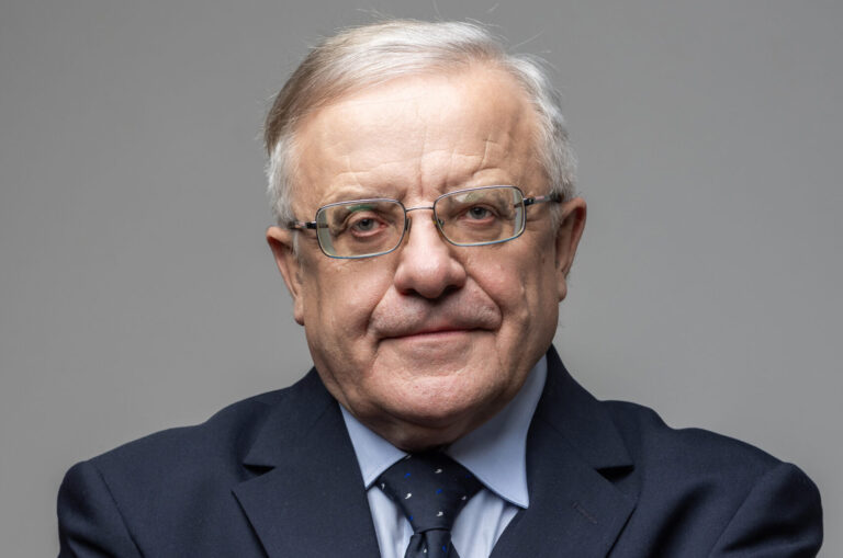 Vytautas Radžvilas. Tebūnie Žaliasis kursas, net jei žūtų Lietuva!